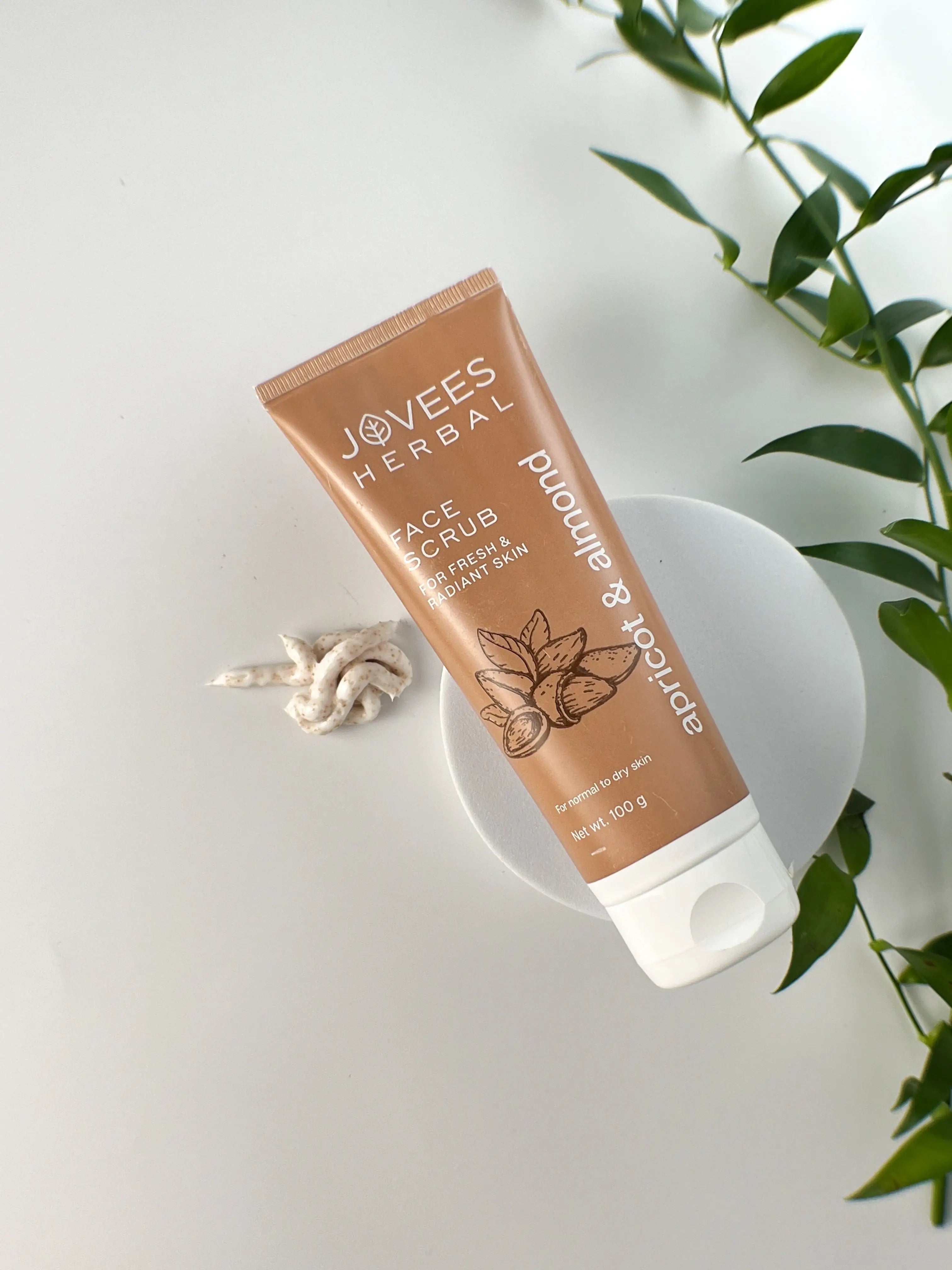 Jemný peeling s meruňkovým a mandlovým olejem – exfoliace a výživa