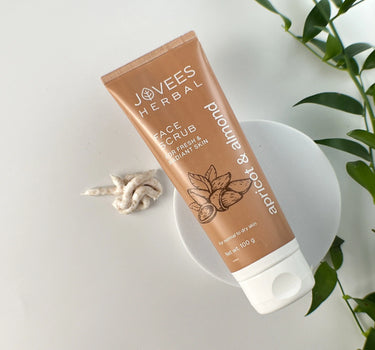 Jemný peeling s meruňkovým a mandlovým olejem – exfoliace a výživa